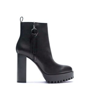 ZARA Women's Black Side Zip Lug Sole platform
Heels Ankle Boots